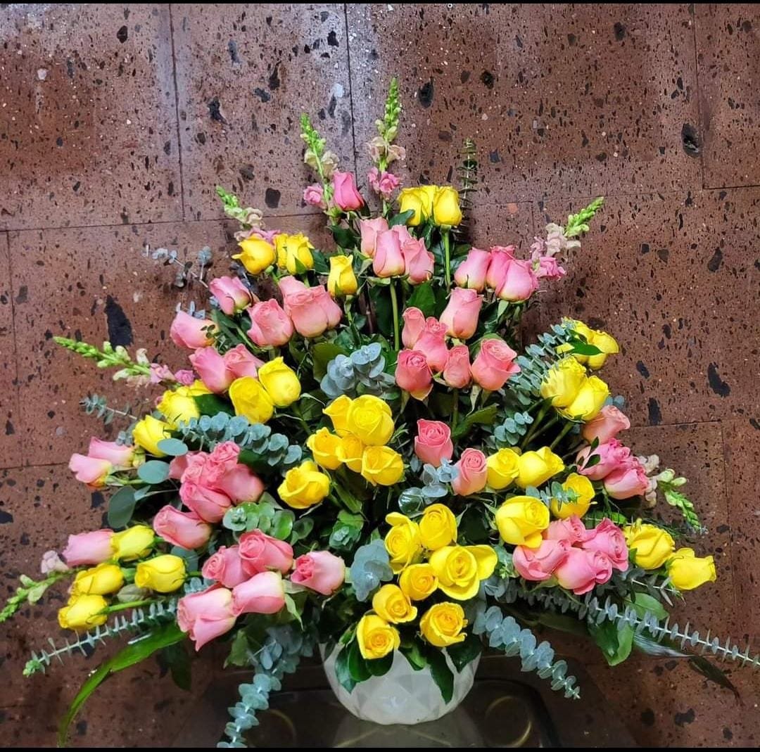 Cilindro Eternididad 100 rosas