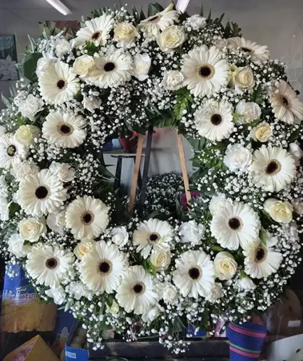 Corona Redonda Rosas, Gerberas y Claveles