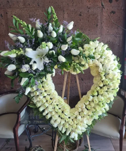 Corona Corazón 150 Rosas – Flores en Cd. Juárez