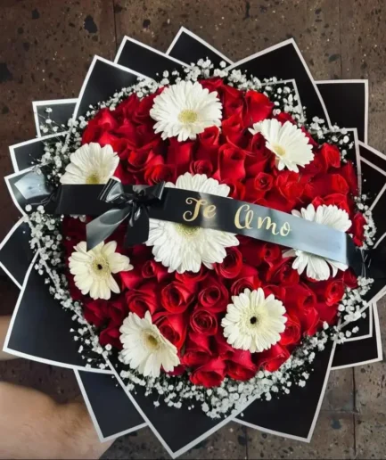 Ramo 100 Rosas y 8 Gerberas – Flores en Cd. Juárez