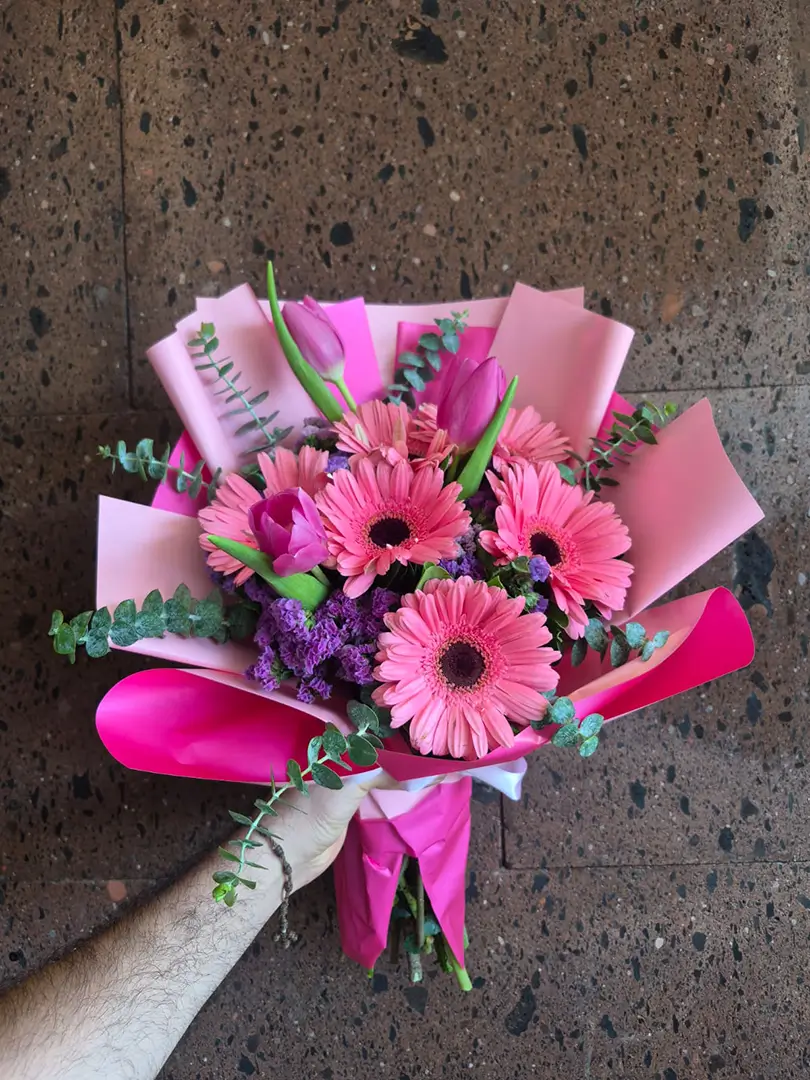 Ramo 6 Gerberas y 3 Tulipanes – Flores en Cd. Juárez